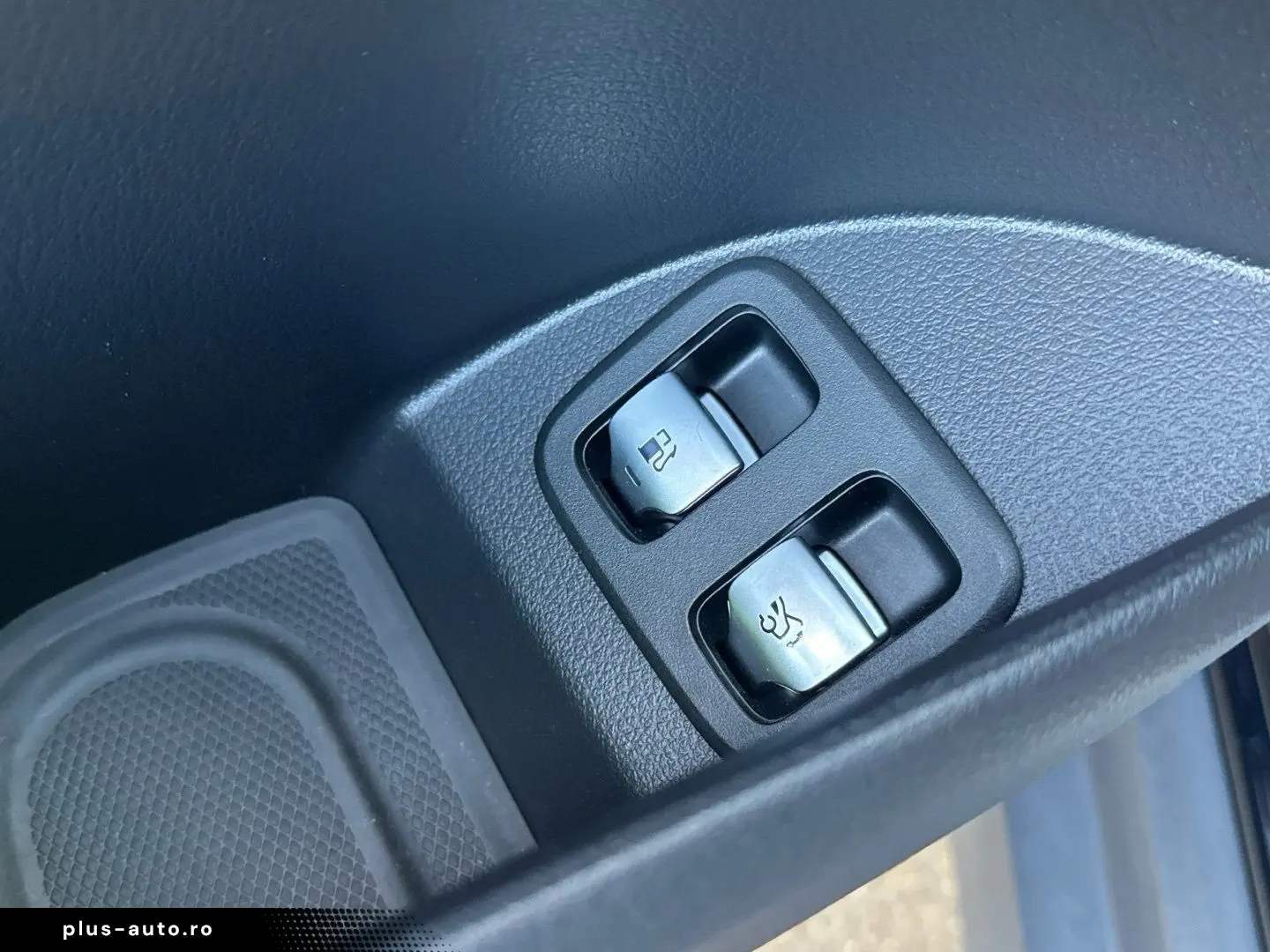 MERCEDES-BENZ GLC 300 e 4M Airmatic Distronic Pano