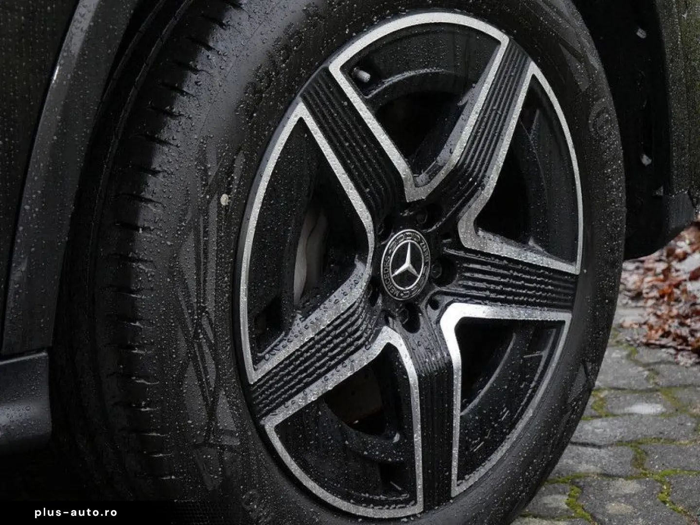 MERCEDES-BENZ GLC 400e 4M AMG BURM NIGHT MEMO 360 DISTR