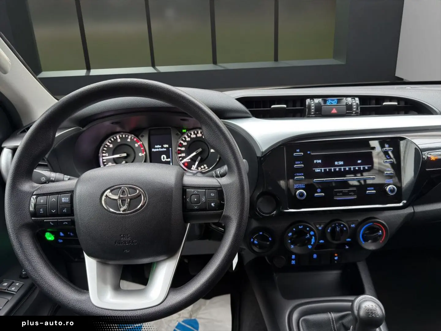 TOYOTA Hilux 2.4 D-4D Double Cab Duty 4x4 KLIMA AHK