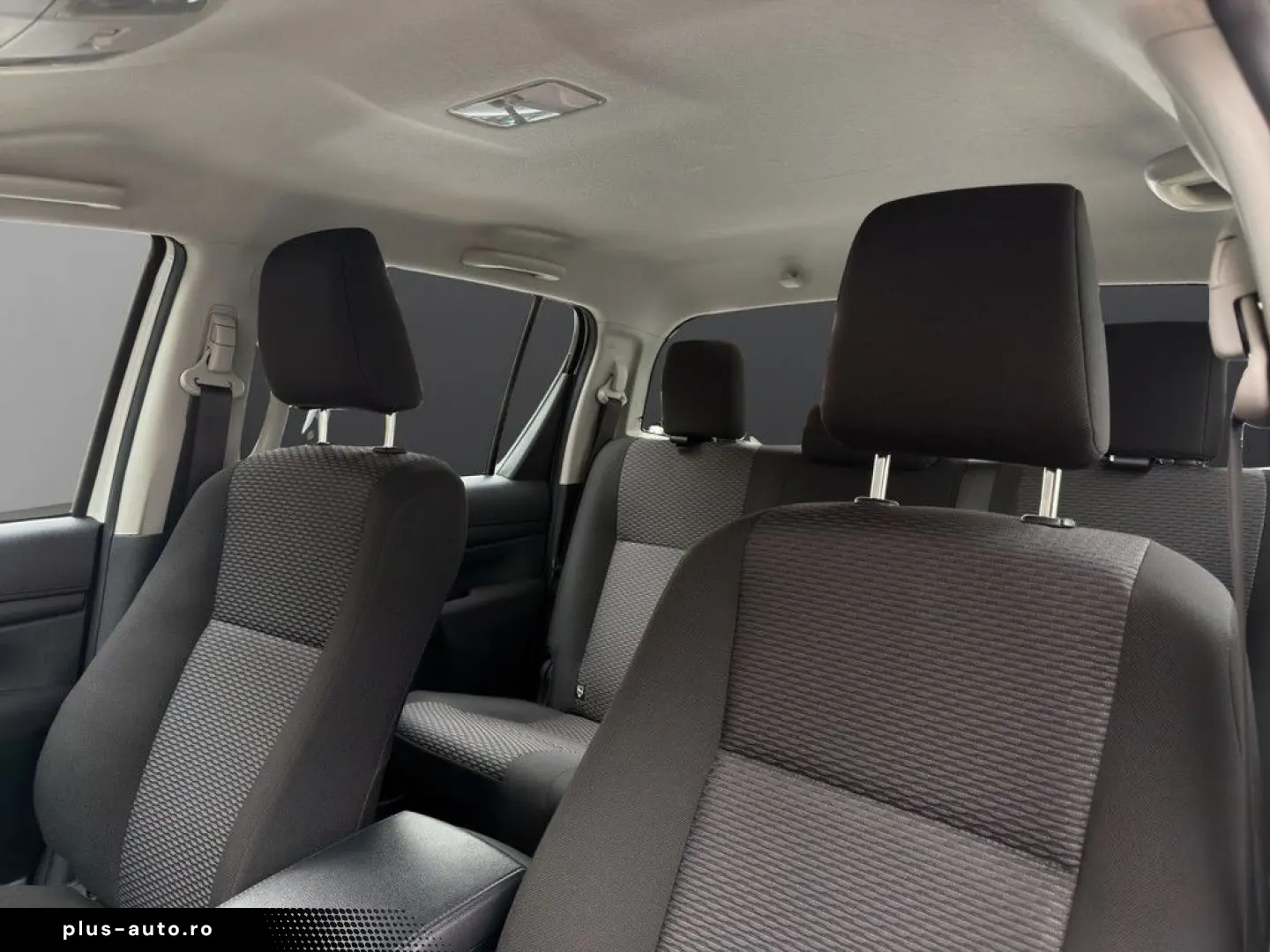 TOYOTA Hilux 2.4 D-4D Double Cab Duty 4x4 KLIMA AHK