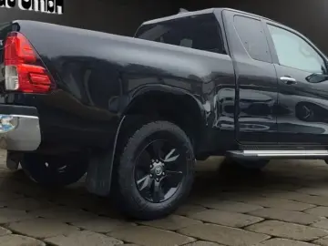 TOYOTA Hilux Extra Cab Comfort 4x4 2 8 Rückfahrkamera S
