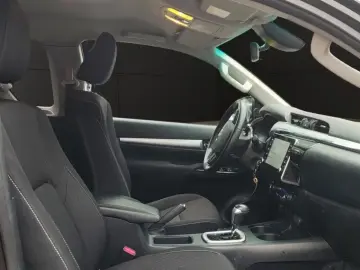 TOYOTA Hilux Extra Cab Comfort 4x4 2 8 Rückfahrkamera S