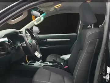 TOYOTA Hilux Extra Cab Comfort 4x4 2 8 Rückfahrkamera S