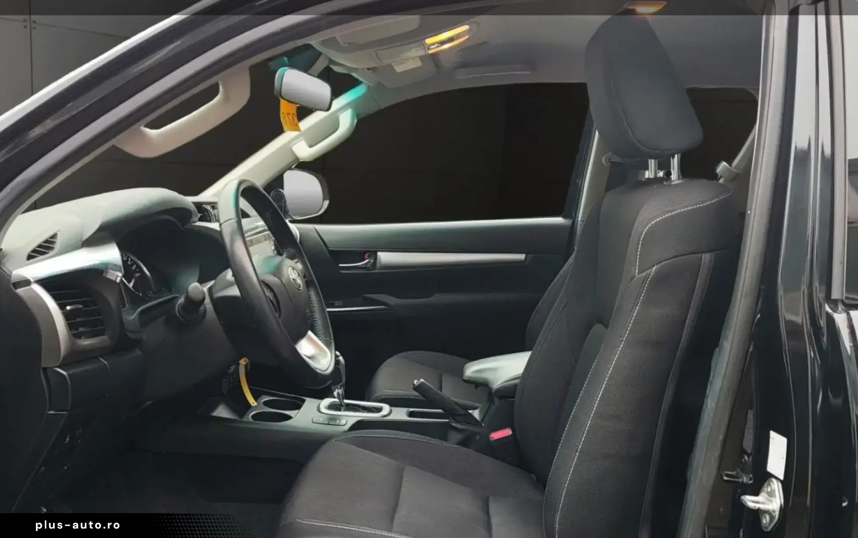 TOYOTA Hilux Extra Cab Comfort 4x4 2 8 Rückfahrkamera S