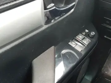 TOYOTA Hilux Extra Cab Comfort 4x4 2 8 Rückfahrkamera S