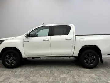 TOYOTA Hilux 2.8 D-4D 4x4  RFK SHZ AHK