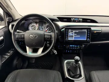 TOYOTA Hilux 2.8 D-4D 4x4  RFK SHZ AHK