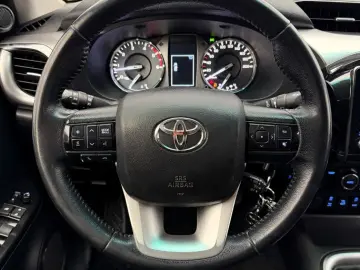 TOYOTA Hilux 2.8 D-4D 4x4  RFK SHZ AHK