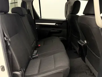 TOYOTA Hilux 2.8 D-4D 4x4  RFK SHZ AHK