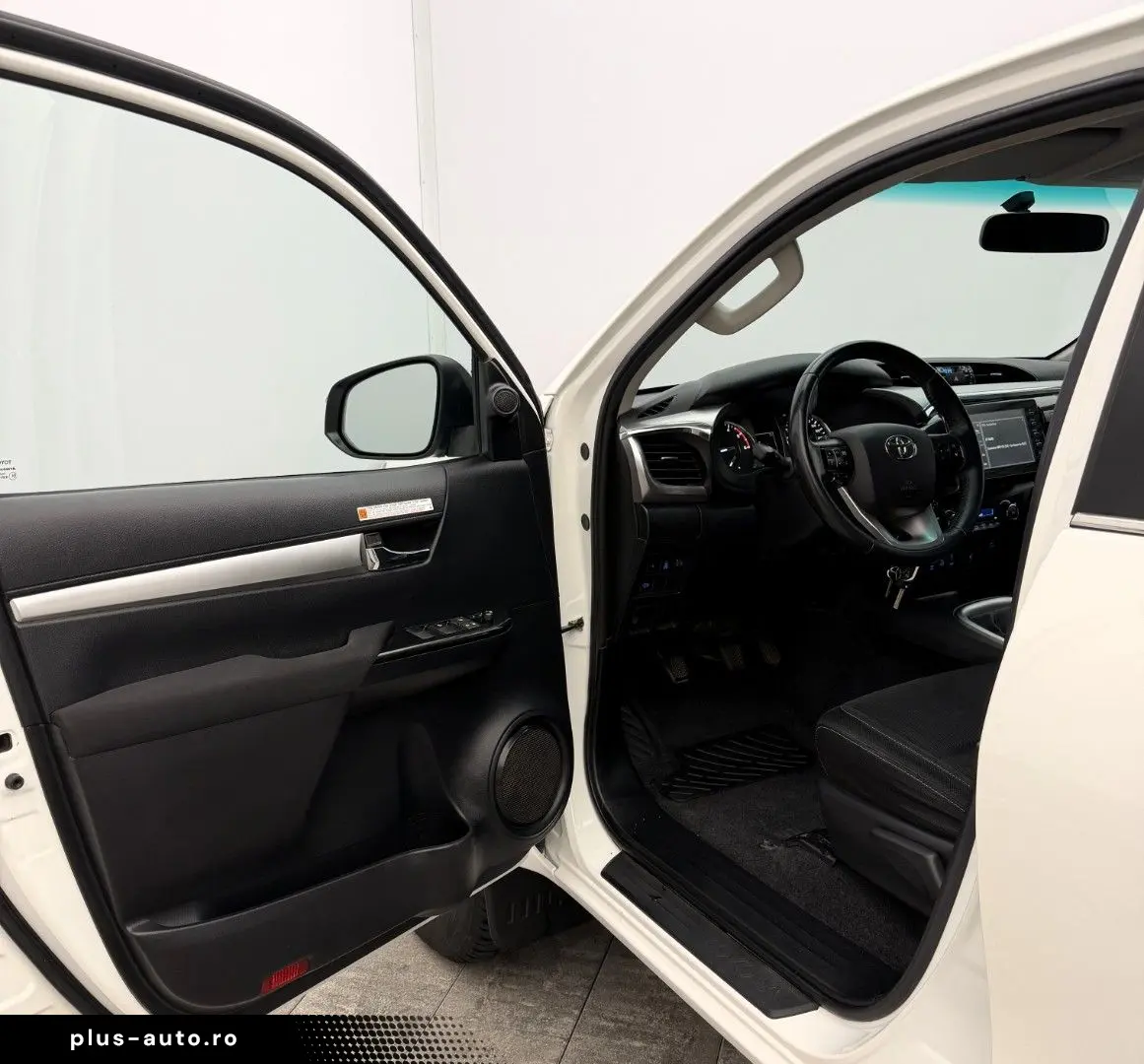 TOYOTA Hilux 2.8 D-4D 4x4  RFK SHZ AHK