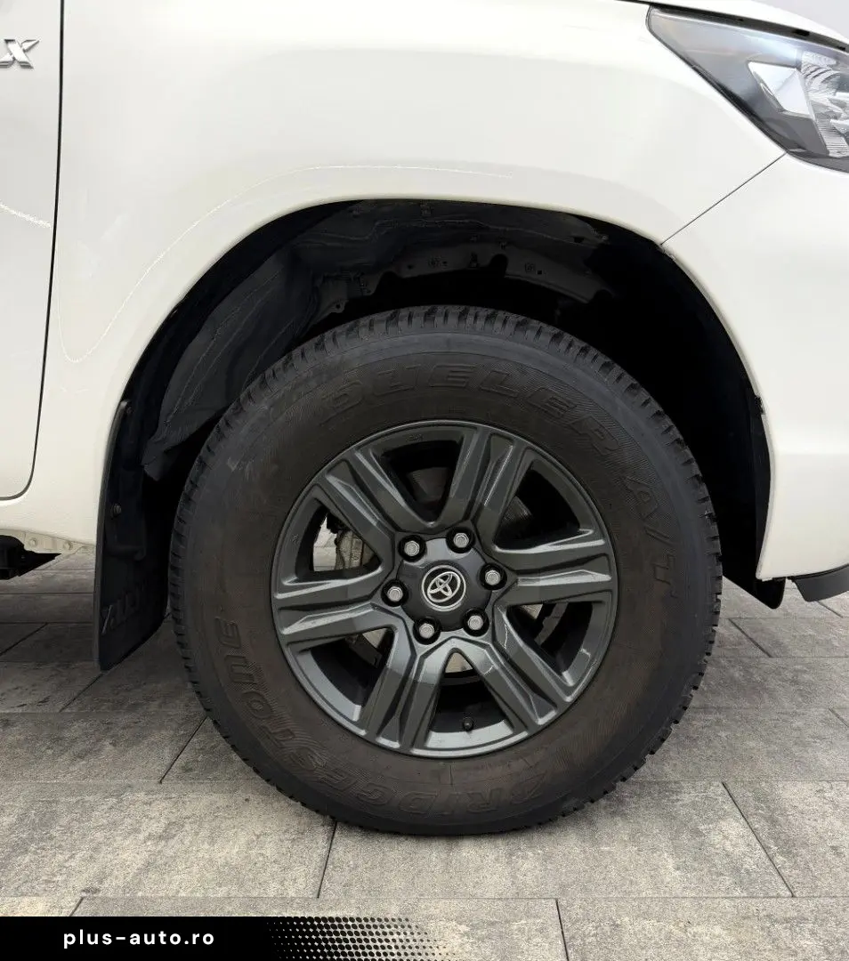TOYOTA Hilux 2.8 D-4D 4x4  RFK SHZ AHK