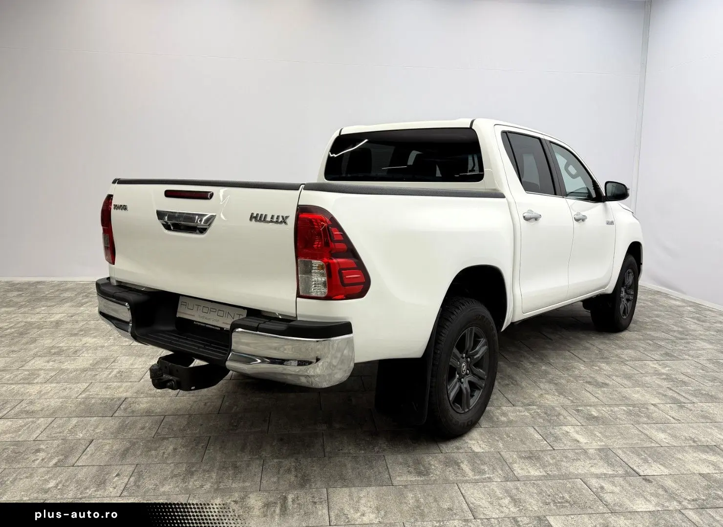 TOYOTA Hilux 2.8 D-4D 4x4  RFK SHZ AHK