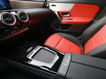 Mercedes-Benz A 220 4M AMG Sport Advanced