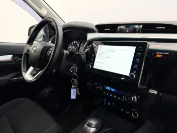 TOYOTA Hilux 2.8 D4-D  Rollo AHK SHZ RFK