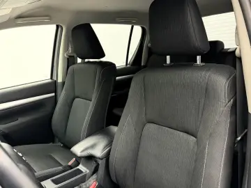 TOYOTA Hilux 2.8 D4-D  Rollo AHK SHZ RFK