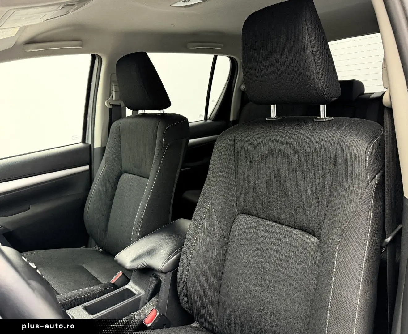 TOYOTA Hilux 2.8 D4-D  Rollo AHK SHZ RFK