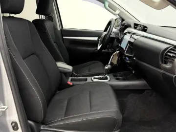 TOYOTA Hilux 2.8 D4-D  Rollo AHK SHZ RFK