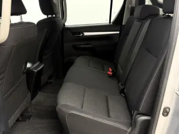 TOYOTA Hilux 2.8 D4-D  Rollo AHK SHZ RFK