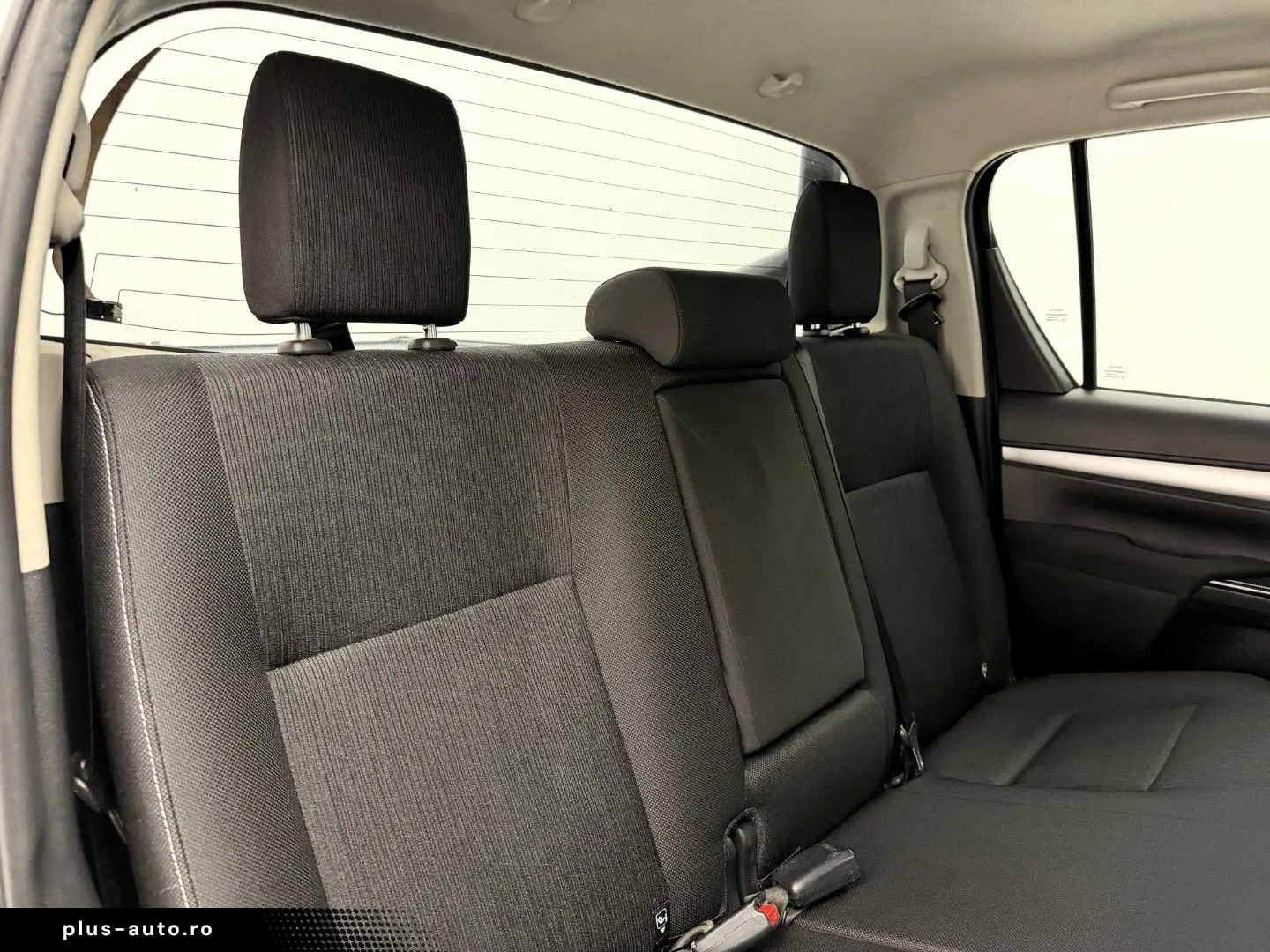 TOYOTA Hilux 2.8 D4-D  Rollo AHK SHZ RFK