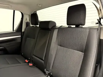 TOYOTA Hilux 2.8 D4-D  Rollo AHK SHZ RFK