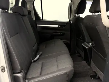 TOYOTA Hilux 2.8 D4-D  Rollo AHK SHZ RFK