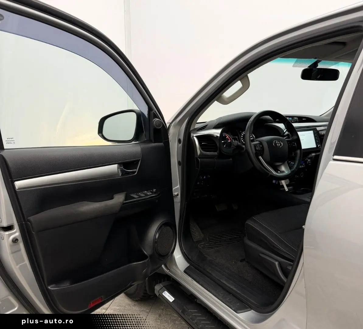 TOYOTA Hilux 2.8 D4-D  Rollo AHK SHZ RFK