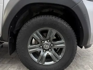 TOYOTA Hilux 2.8 D4-D  Rollo AHK SHZ RFK