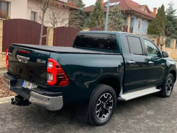 TOYOTA Hilux 2.8 D-4D 4X4 DOUBLE EXECUTIVE