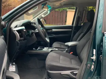 TOYOTA Hilux 2.8 D-4D 4X4 DOUBLE EXECUTIVE