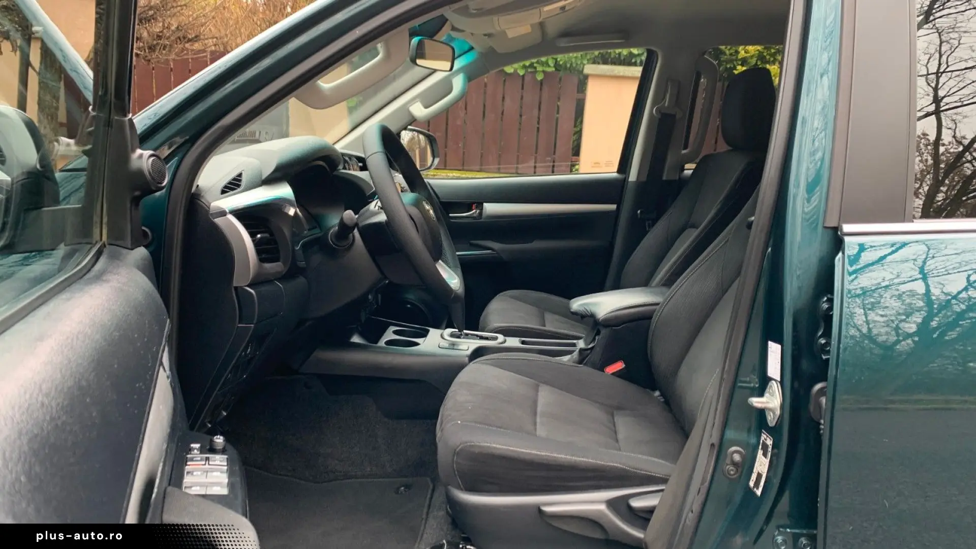 TOYOTA Hilux 2.8 D-4D 4X4 DOUBLE EXECUTIVE