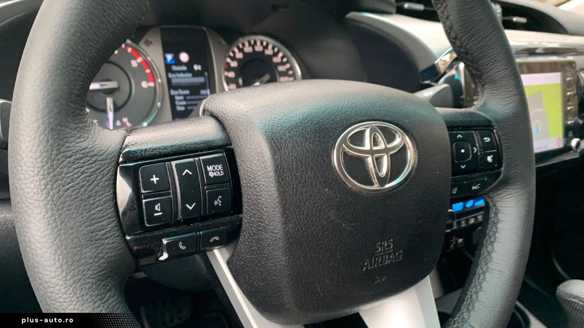 TOYOTA Hilux 2.8 D-4D 4X4 DOUBLE EXECUTIVE