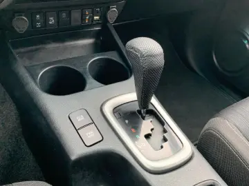 TOYOTA Hilux 2.8 D-4D 4X4 DOUBLE EXECUTIVE