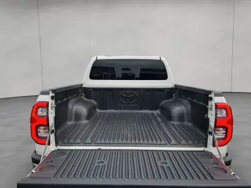 TOYOTA HiLux 2.8 4x4 Double Cab Autm. Executive