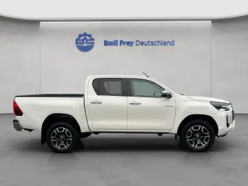 TOYOTA HiLux 2.8 4x4 Double Cab Autm. Executive