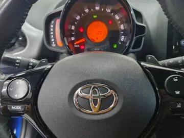 TOYOTA AYGO X 1.0 VVT-i Dynamic