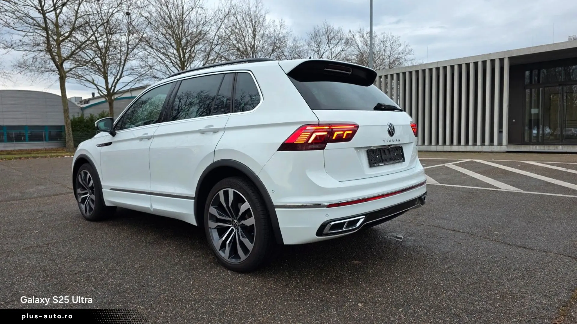 VW Tiguan R-Line 4Motion