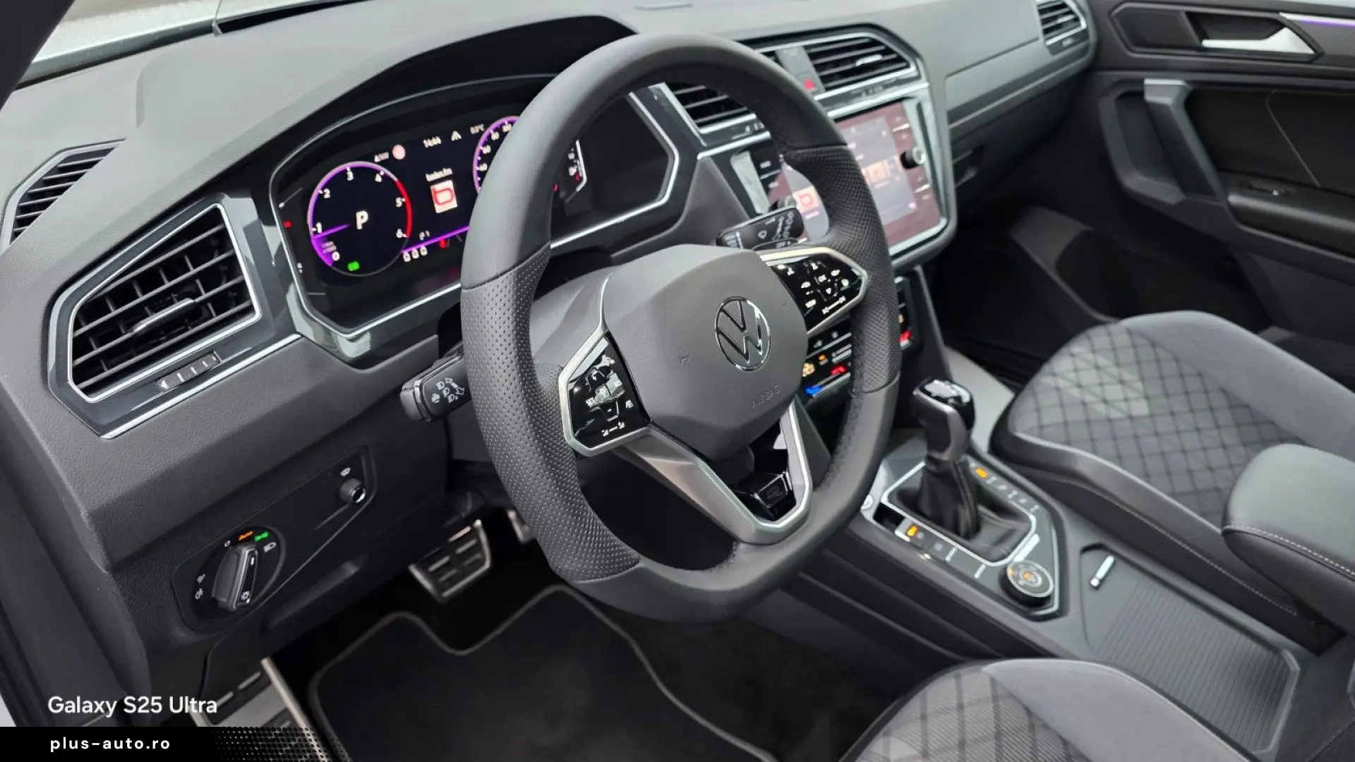 VW Tiguan R-Line 4Motion