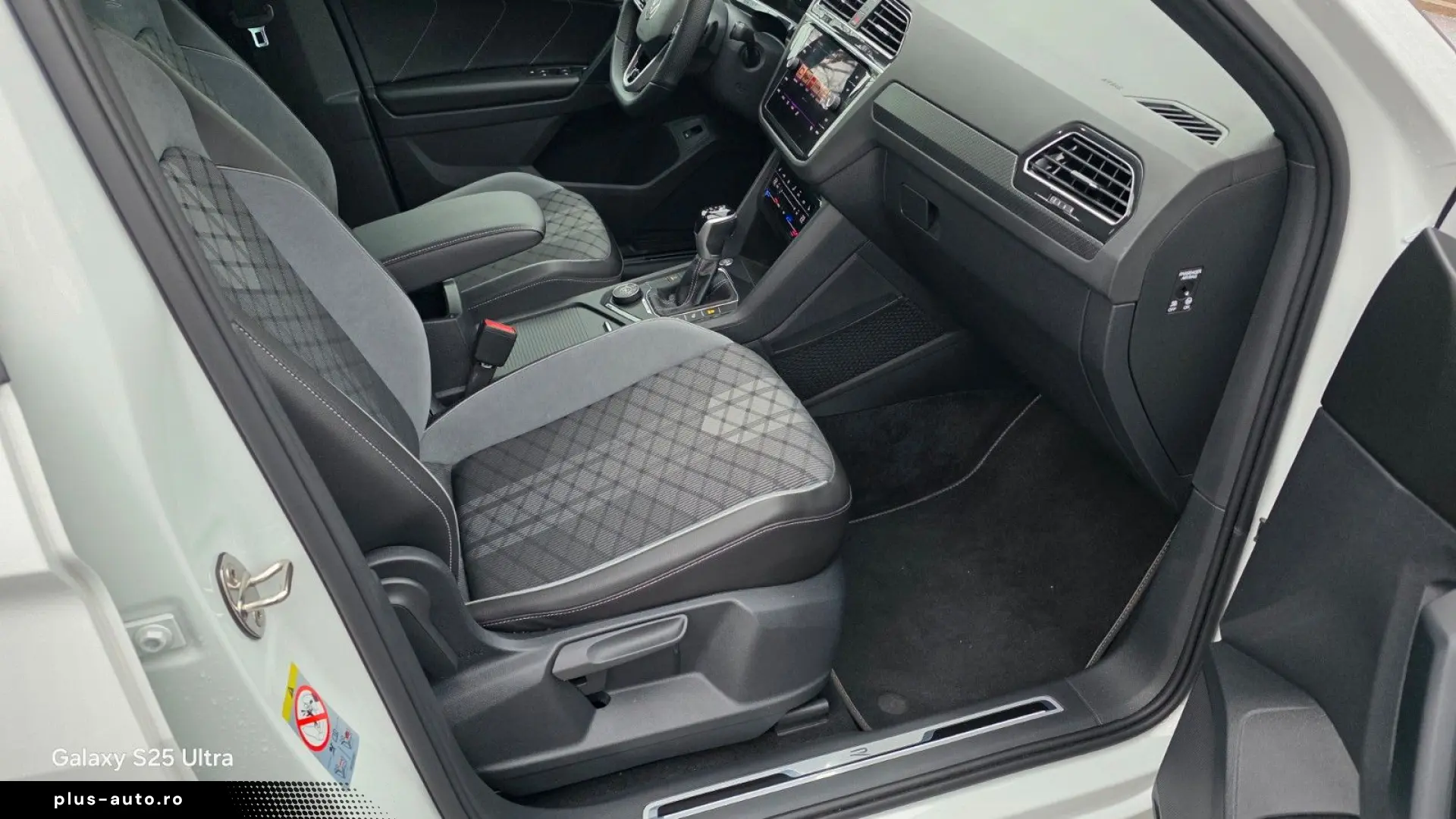 VW Tiguan R-Line 4Motion