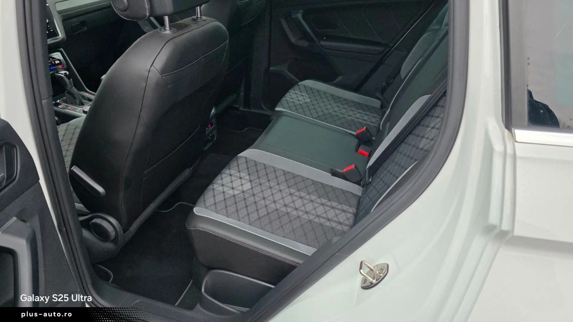 VW Tiguan R-Line 4Motion