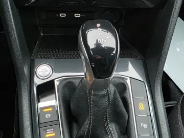 VW Tiguan R-Line 4Motion