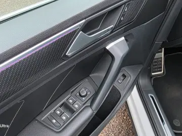 VW Tiguan R-Line 4Motion