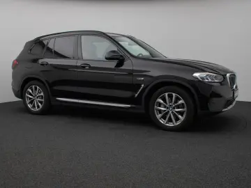 BMW X3 xD30e Laser Kamera HUD DAB AHK Komfort 19Zoll