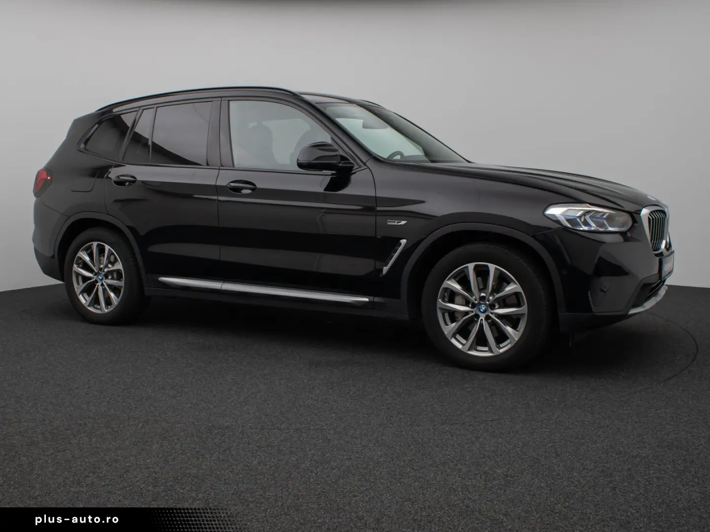 BMW X3 xD30e Laser Kamera HUD DAB AHK Komfort 19Zoll