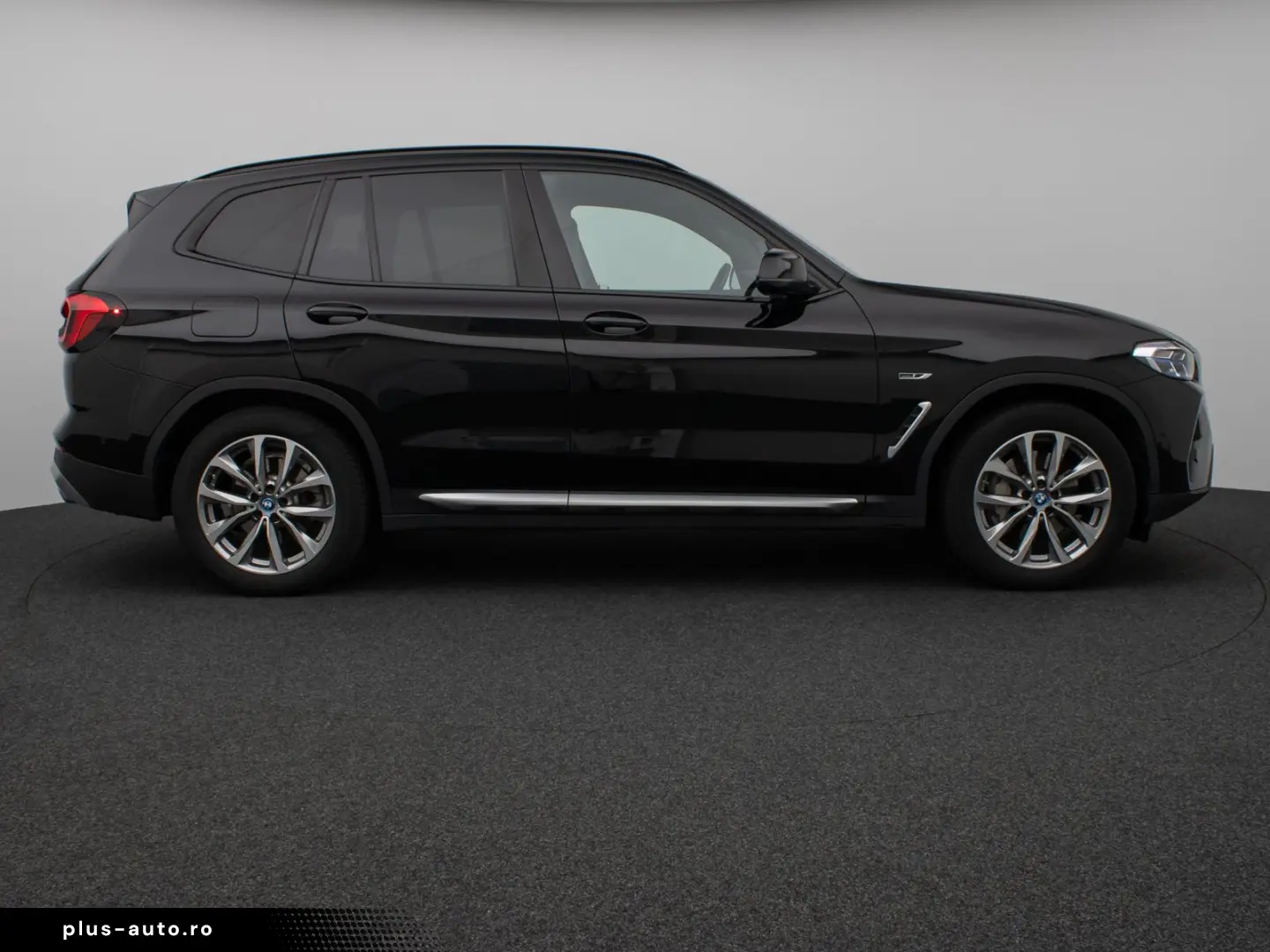 BMW X3 xD30e Laser Kamera HUD DAB AHK Komfort 19Zoll