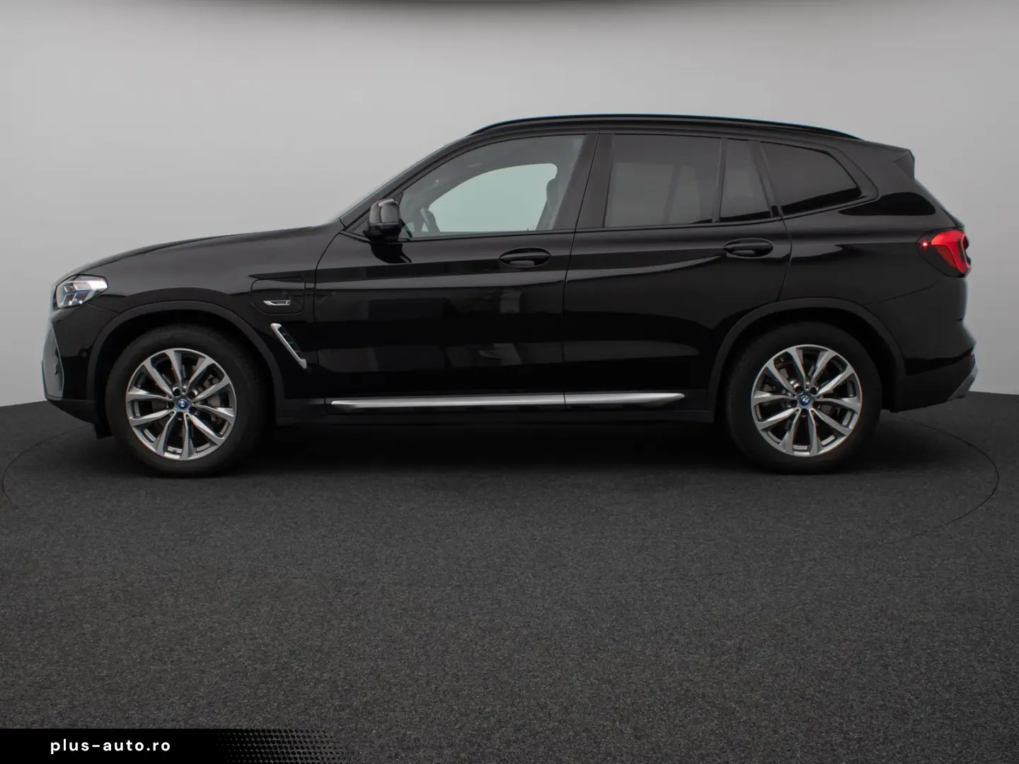 BMW X3 xD30e Laser Kamera HUD DAB AHK Komfort 19Zoll