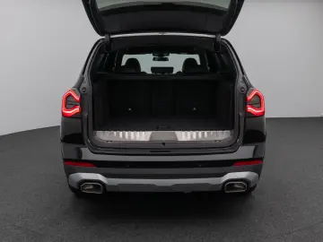 BMW X3 xD30e Laser Kamera HUD DAB AHK Komfort 19Zoll