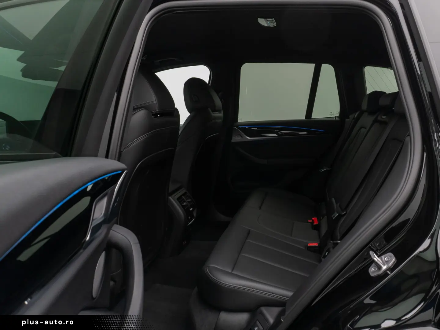 BMW X3 xD30e Laser Kamera HUD DAB AHK Komfort 19Zoll