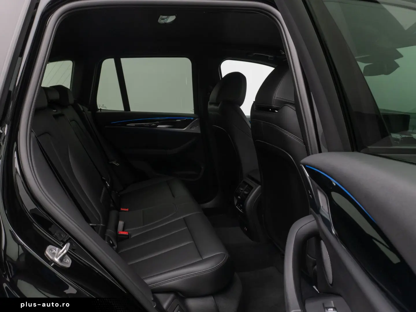 BMW X3 xD30e Laser Kamera HUD DAB AHK Komfort 19Zoll