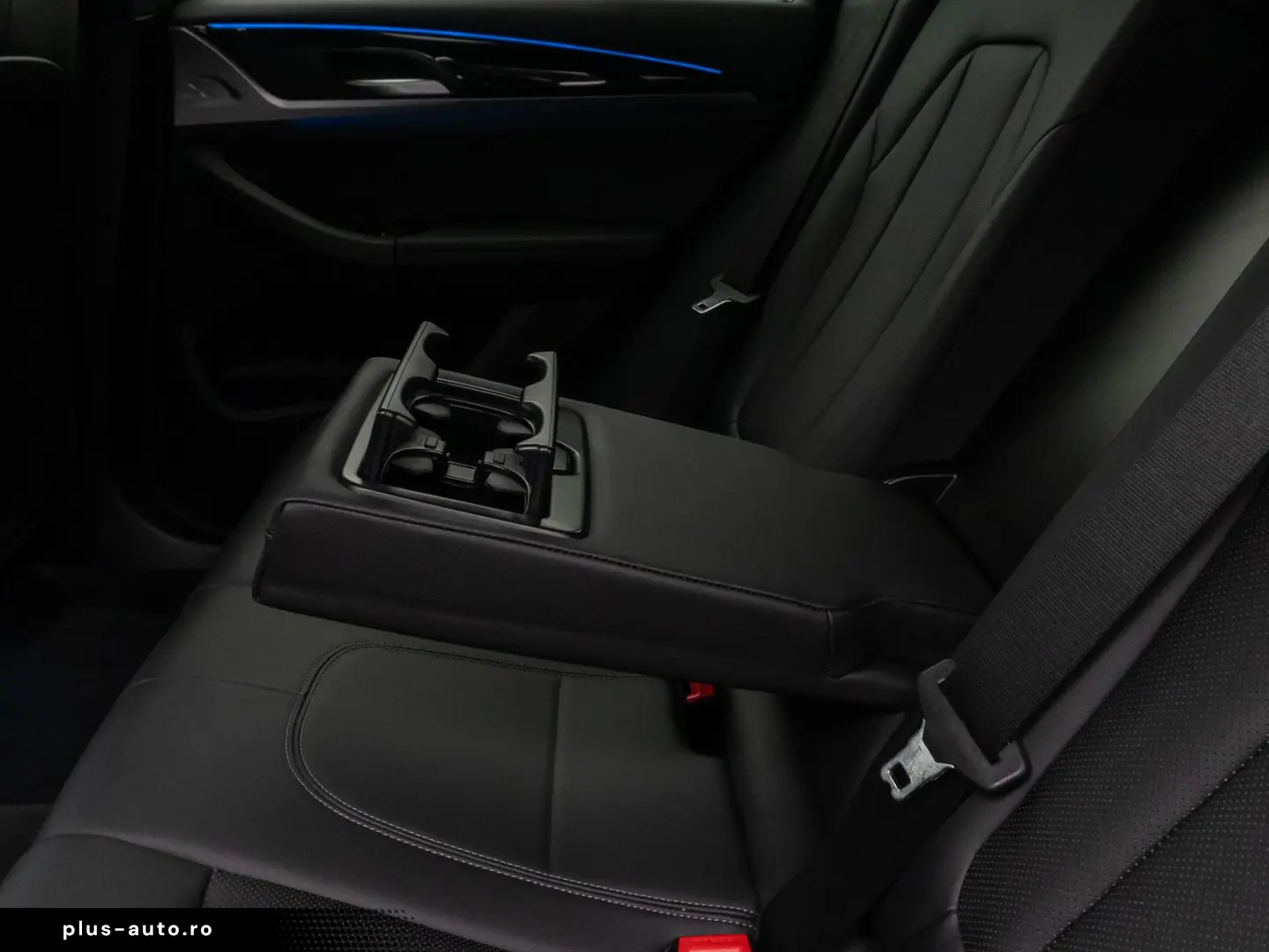 BMW X3 xD30e Laser Kamera HUD DAB AHK Komfort 19Zoll