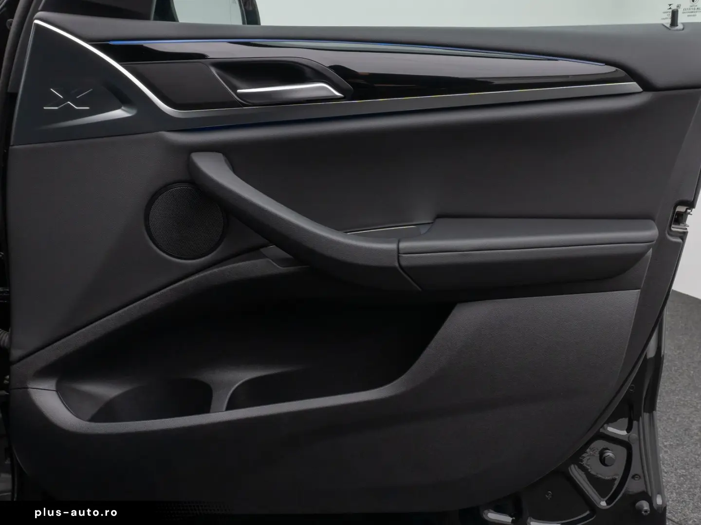 BMW X3 xD30e Laser Kamera HUD DAB AHK Komfort 19Zoll